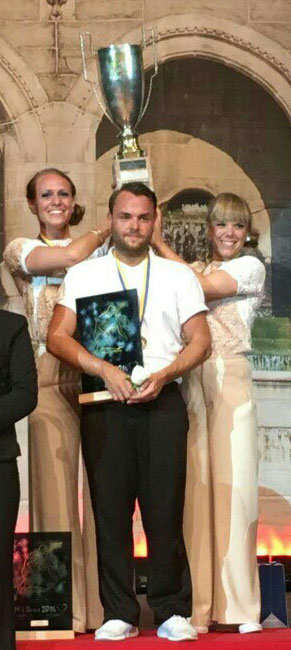 Linus, Karolina & Hanna på pallen