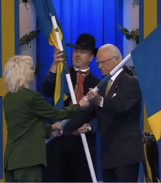 UBSS mottar en svensk fana under Nationaldagsfirandet på Skansen 2024